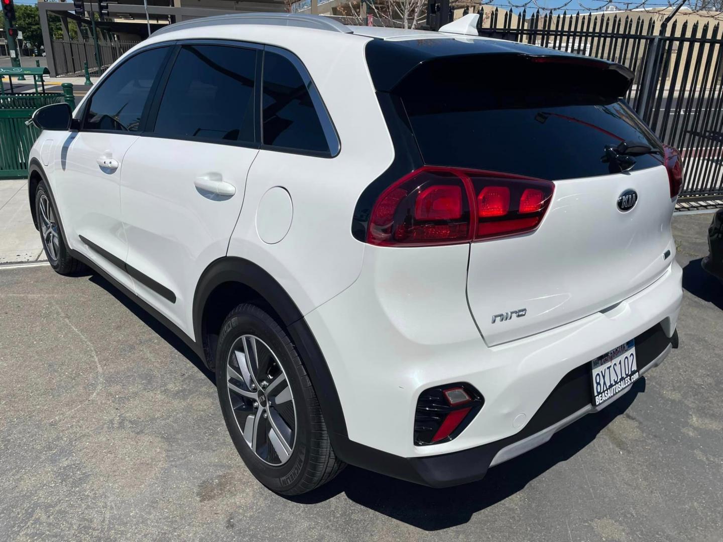 2021 WHITE /BLACK Kia Niro Plug In Hybrid (KNDCM3LD1M5) , located at 744 E Miner Ave, Stockton, CA, 95202, (209) 944-5770, 37.956863, -121.282082 - PLUS TAXES AND FEES - Photo#11